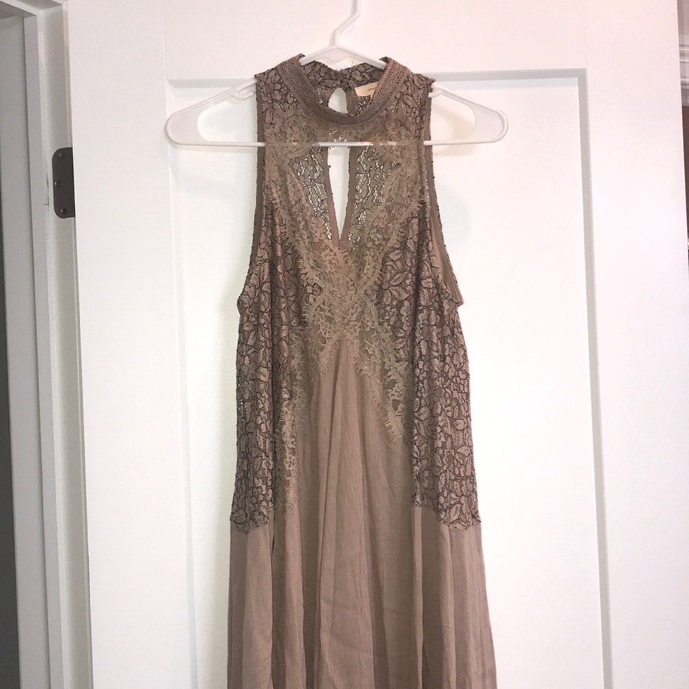 Brown and tan onetheland dress